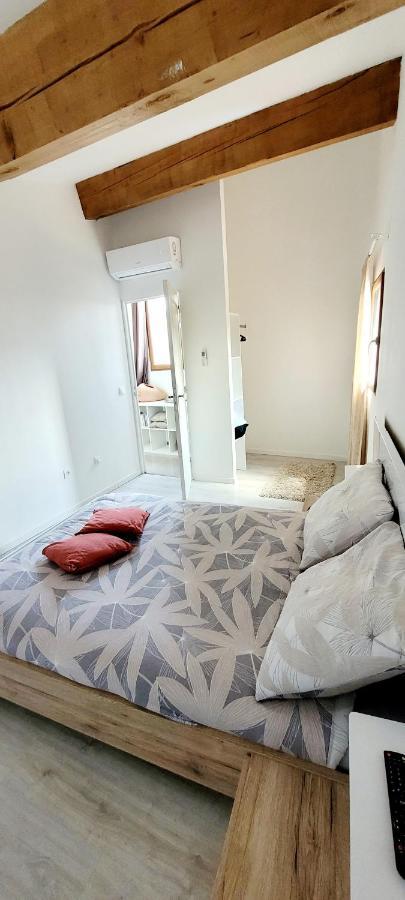 Charmant Duplex Au Coeur Du Village 科蒂尼亚克 外观 照片